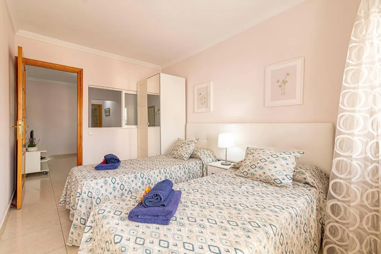Apartamentos En El Centro De Los Cristianos Arona  Apartment Arona (Tenerife)