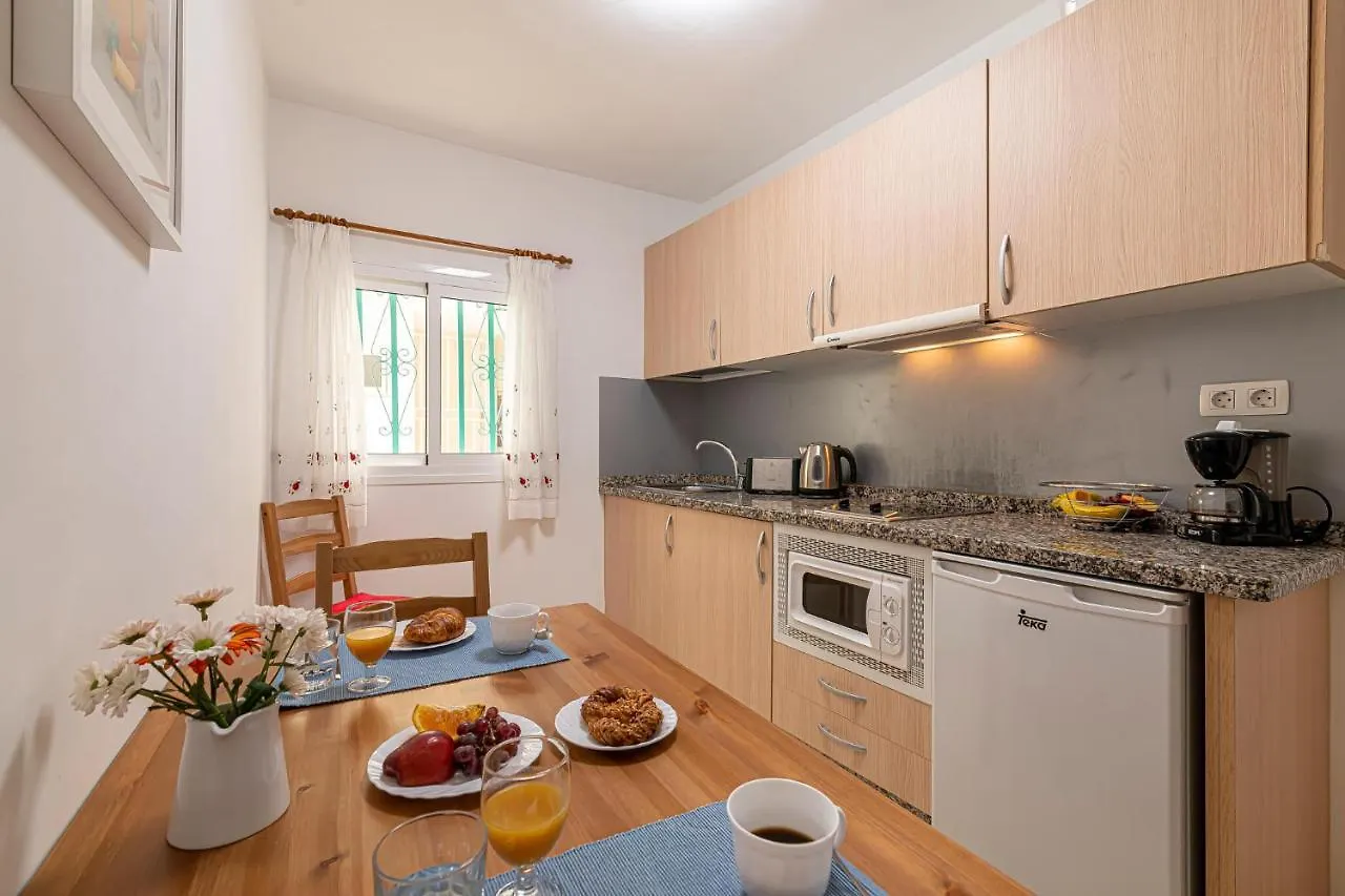 Apartamentos En El Centro De Los Cristianos Arona  Apartment