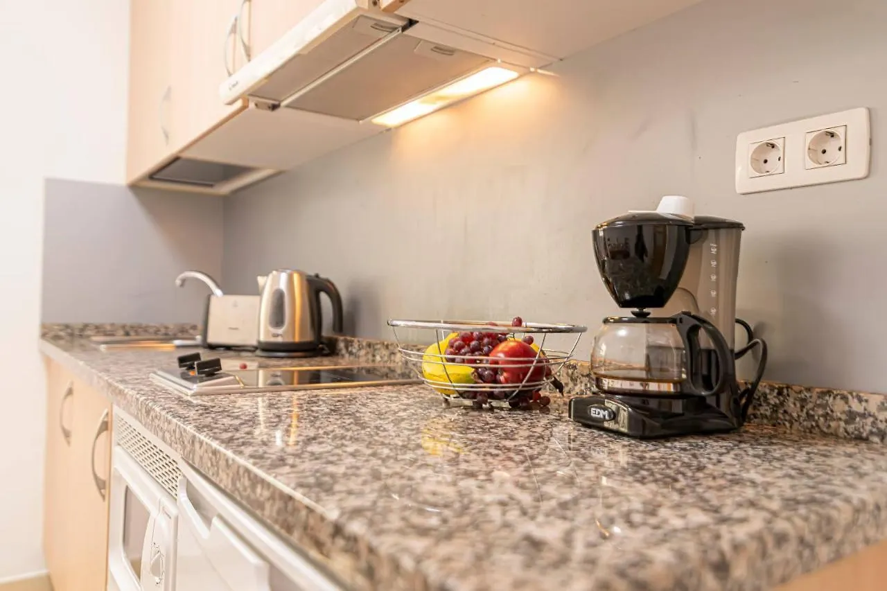 Apartamentos En El Centro De Los Cristianos Arona  0*, Arona (Tenerife)